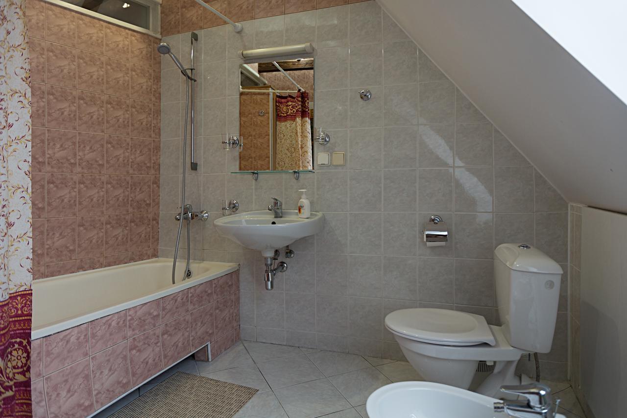 Bed & Breakfast Bernardinu House 2*