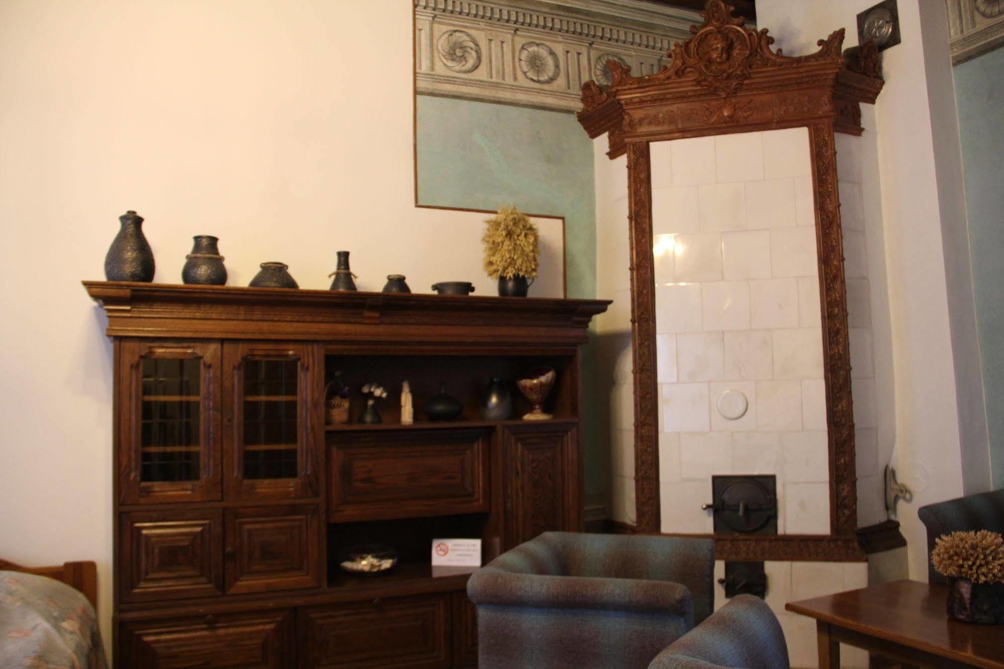 Bernardinu House