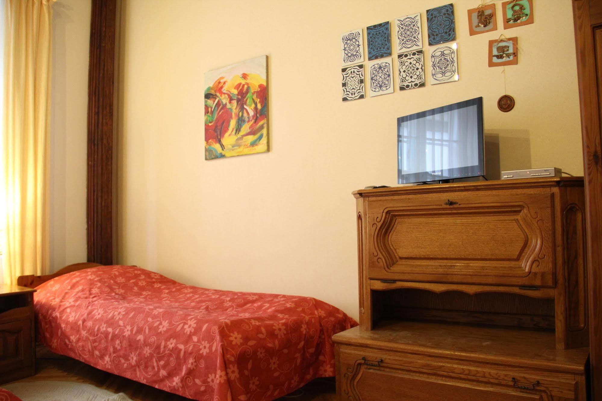 Bernardinu House Bed & Breakfast 2*