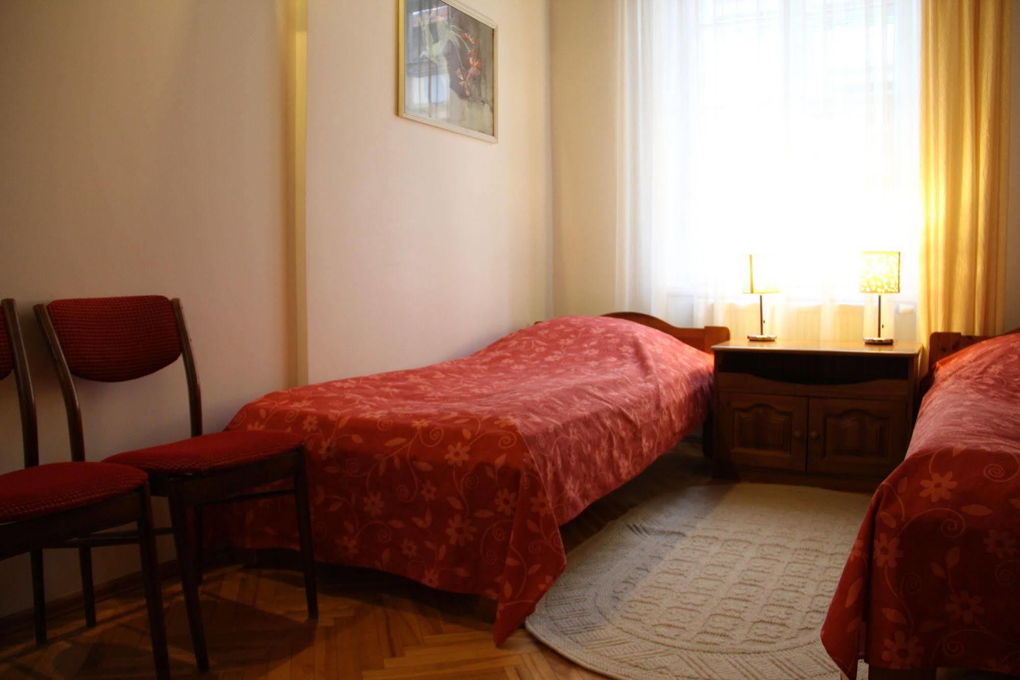 Bernardinu House 2*