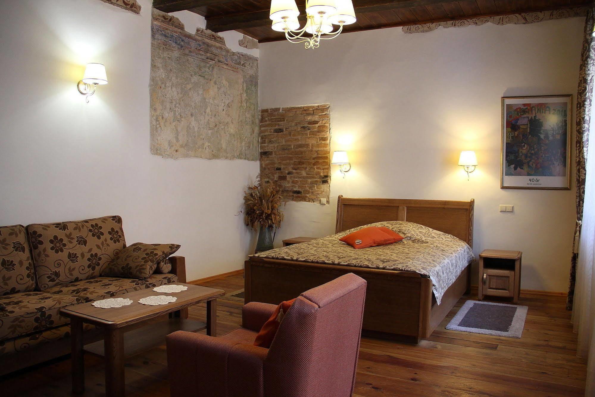 Bernardinu House VNO